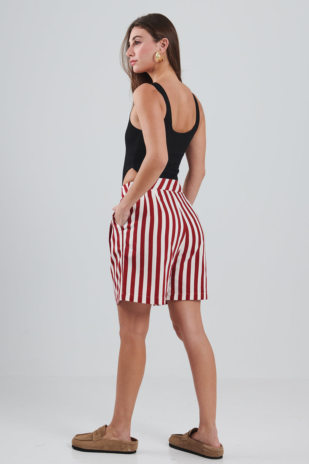 CLASSIC LINES SHORTS